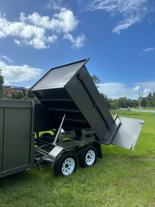 Custom Mowing Trailer Dual Axle - Image 4